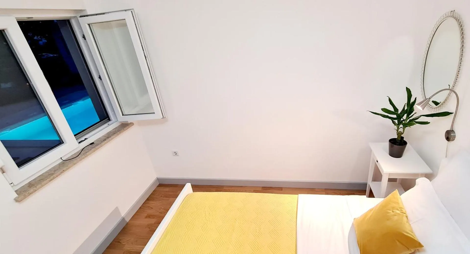 Villa Nevera オミサリ